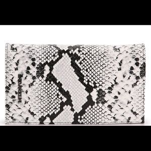 Enzo Angiolini travel clutch